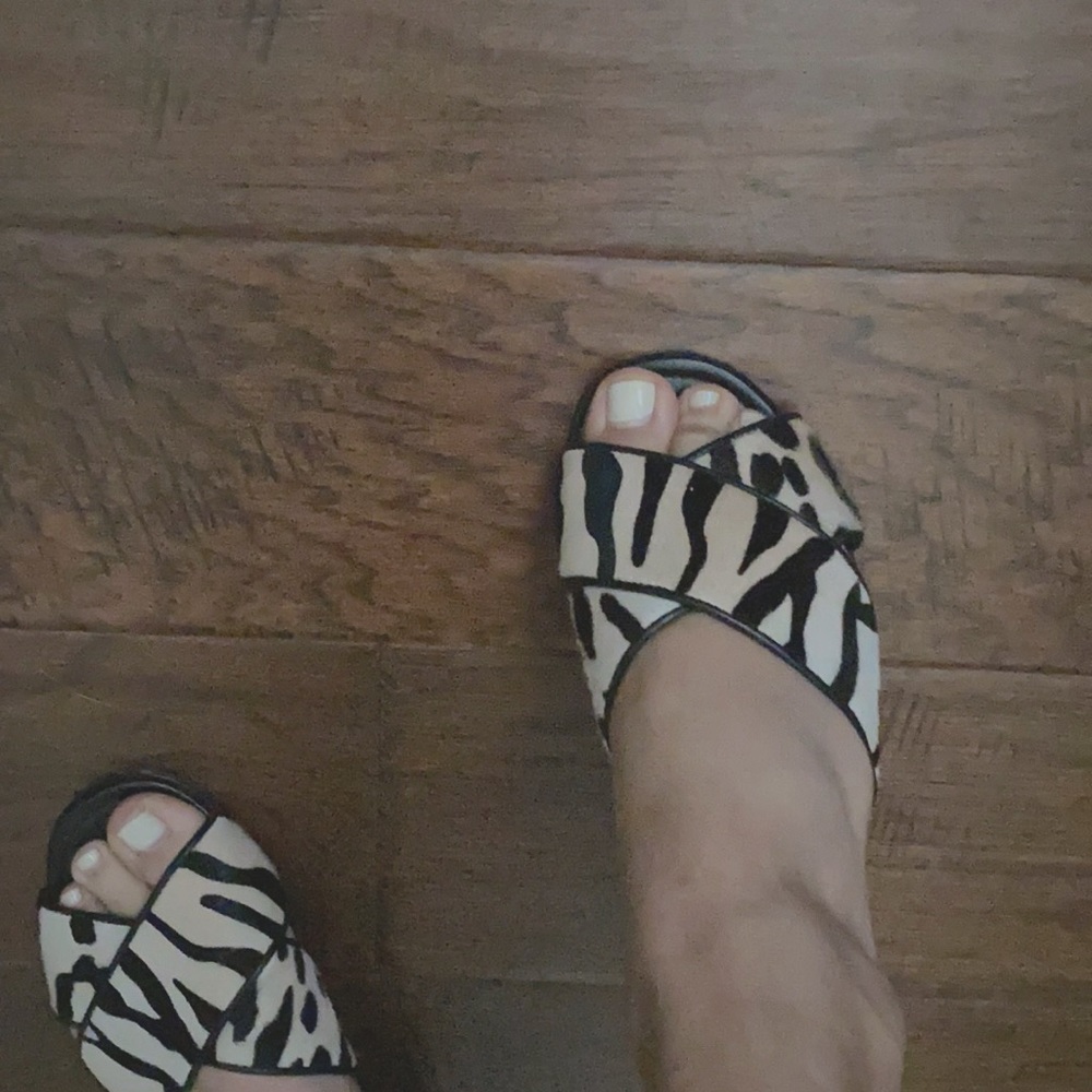 Manolo slides - Picture 2 of 2